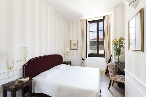 Book Fh55 Hotel Calzaiuoli In Florence Hotels Com