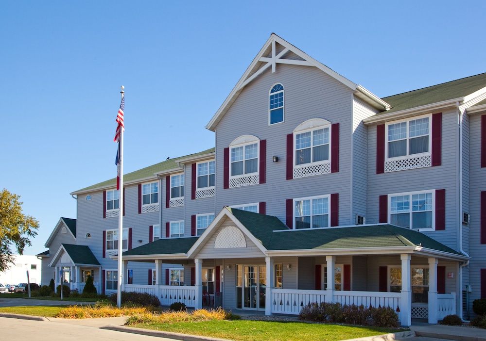Book Country Inn Suites By Radisson Cedar Falls Ia In Country Inn Suites By Radisson Cedar Falls Ia