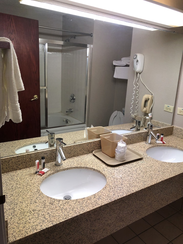 book super 8 by wyndham aurora naperville area in aurora hotels com