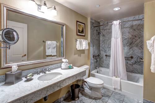 Book St James Hotel New Orleans Downtown French Quarter Area In New Orleans Hotels Com Book St James Hotel New Orleans Downtown French Quarter Area In New Orleans Hotels Com