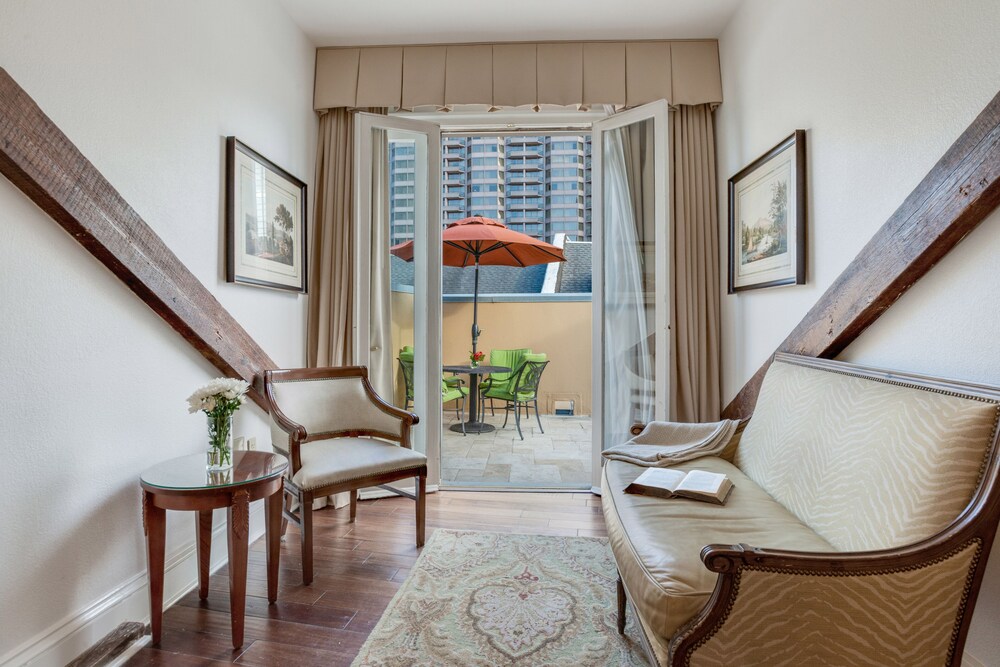 Book St James Hotel New Orleans Downtown French Quarter Area In New Orleans Hotels Com
