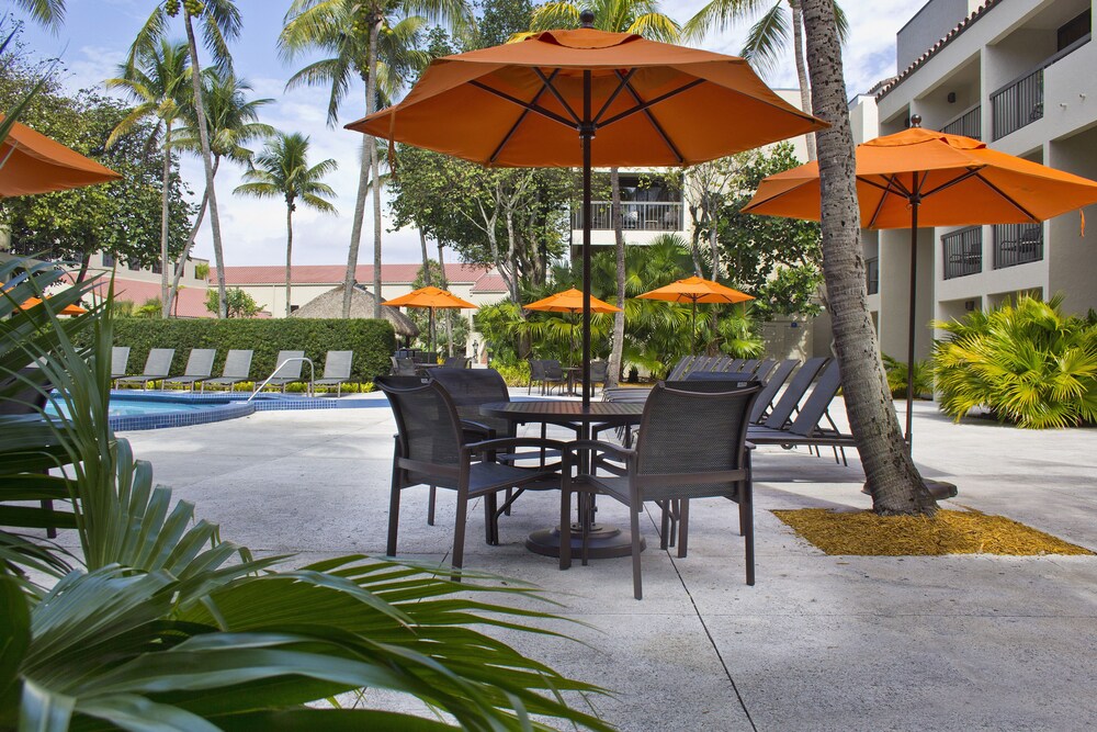 Book Shulas Hotel Golf Club In Miami Lakes Hotelscom