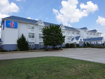 Top 10 Hotels In Burleson From 53 Night