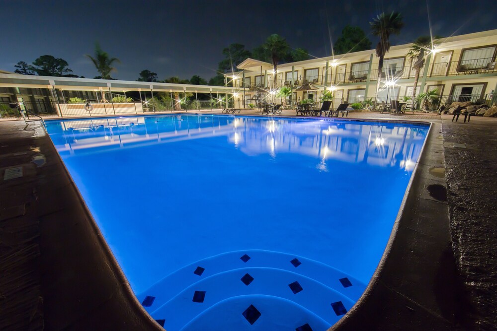 Book Ramada Houston Intercontinental Airport East In Humble Ramada Houston Intercontinental Airport East Humble