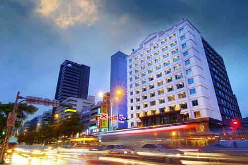 ゴールデン チャイナ ホテル 康華大飯店 どこに行くのにも移動に便利なビジネスホテル 宿泊予約はホテルズドットコム ゴールデン チャイナ ホテル 康華大飯店 どこに行くのにも移動に便利なビジネスホテル 宿泊予約はホテルズドットコム