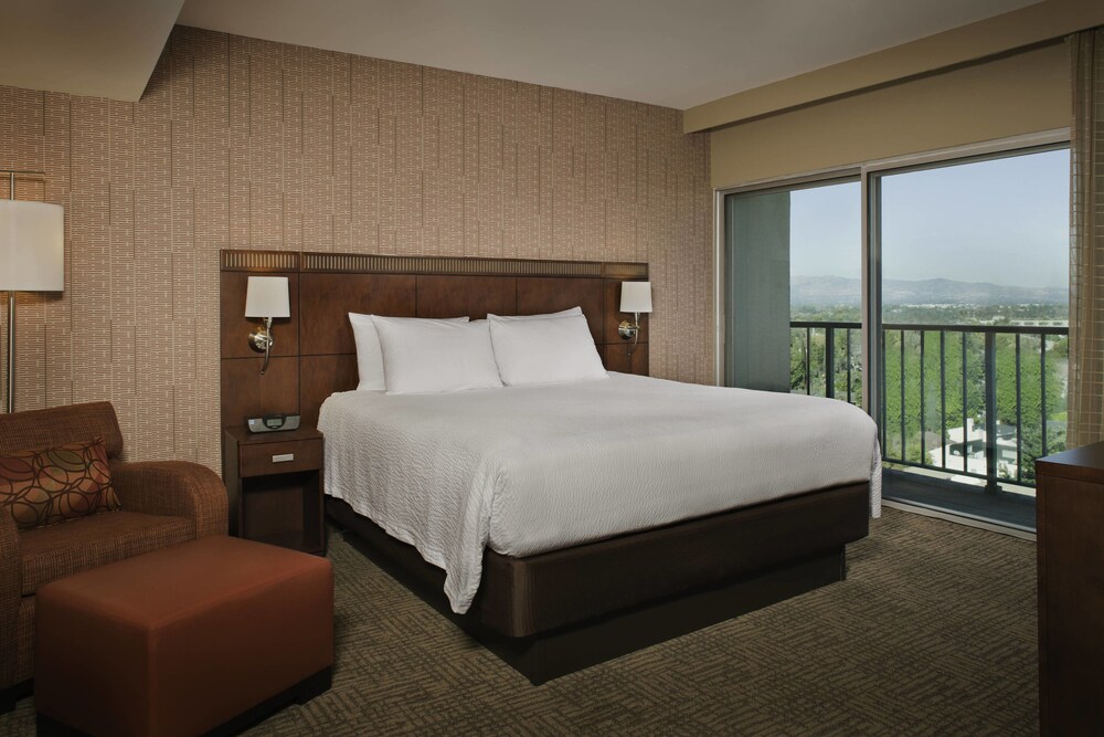Book Courtyard By Marriott Los Angeles - Sherman Oaks In Sherman Oaks Hotelscom