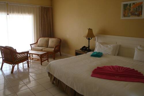 احجز ستار فيش ديسكفري باي ريزورت باربادوس في هلتون قارن أسعار الفنادق في هلتون