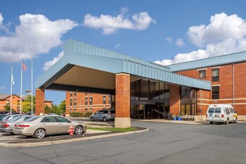 Top 10 Pet Friendly Hotels In Middleburg Heights Ohio