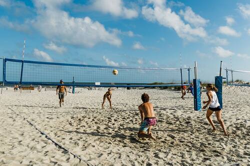 احجز هوليداي إن ريزورت بيتش هاوس آن آي آيتش جي هوتل في هيلتون هيد قارن أسعار الفنادق في هيلتون هيد