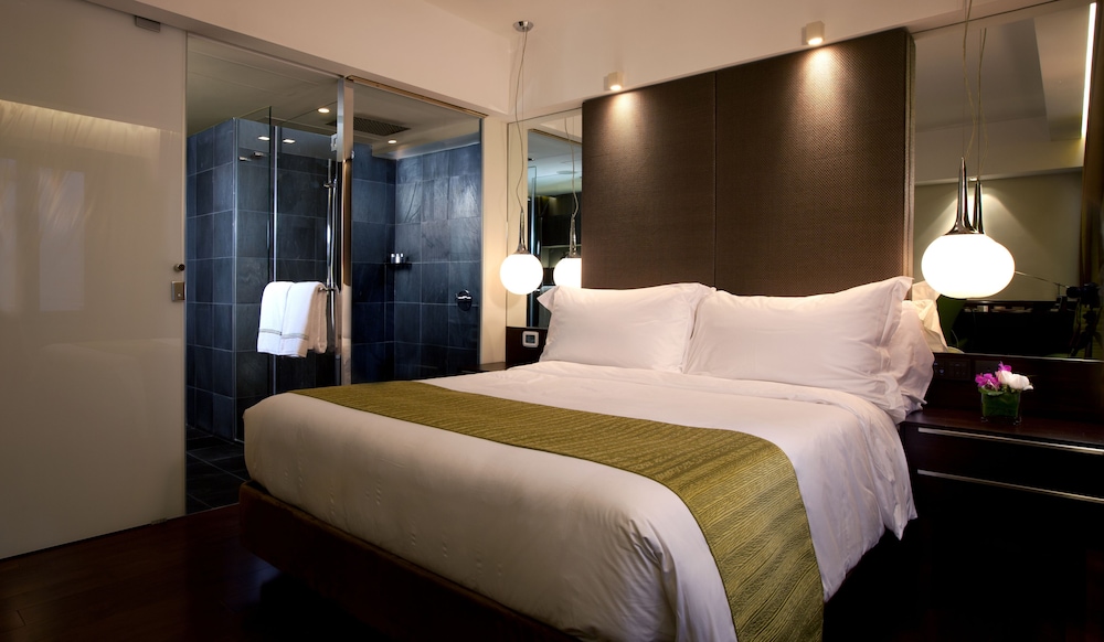 Book The Mira Hong Kong Hotel in Kowloon Book The Mira Hong Kong Hotel in Kowloon