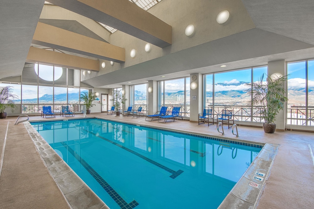Book The Antlers A Wyndham Hotel In Colorado Springs Hotels The Antlers A Wyndham Hotel Colorado Springs Pool