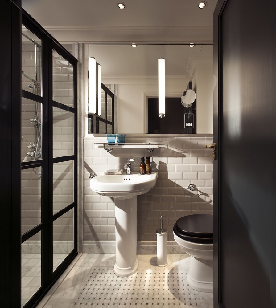 Book The Prinl London In Hotels