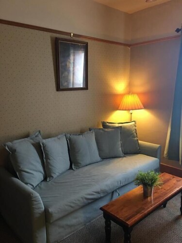 hotel vendome pillows