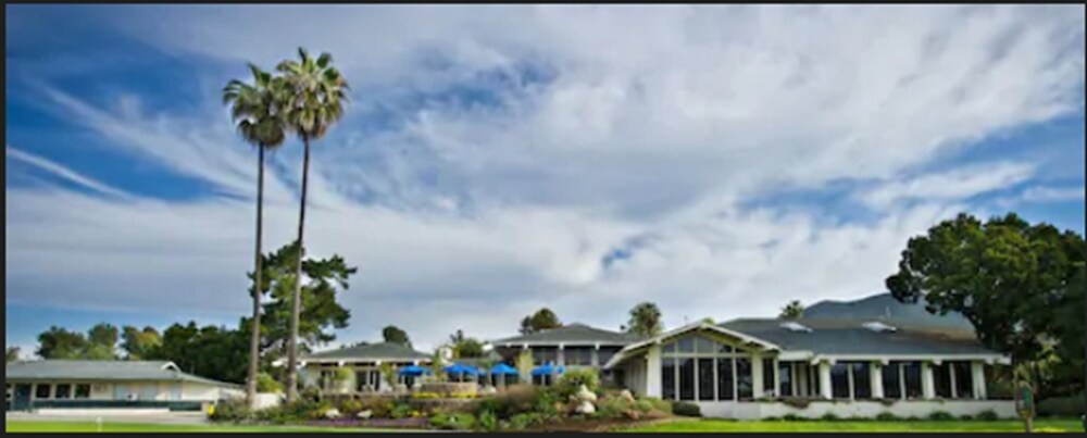 Book Pala Mesa Golf Resort Temecula in Fallbrook