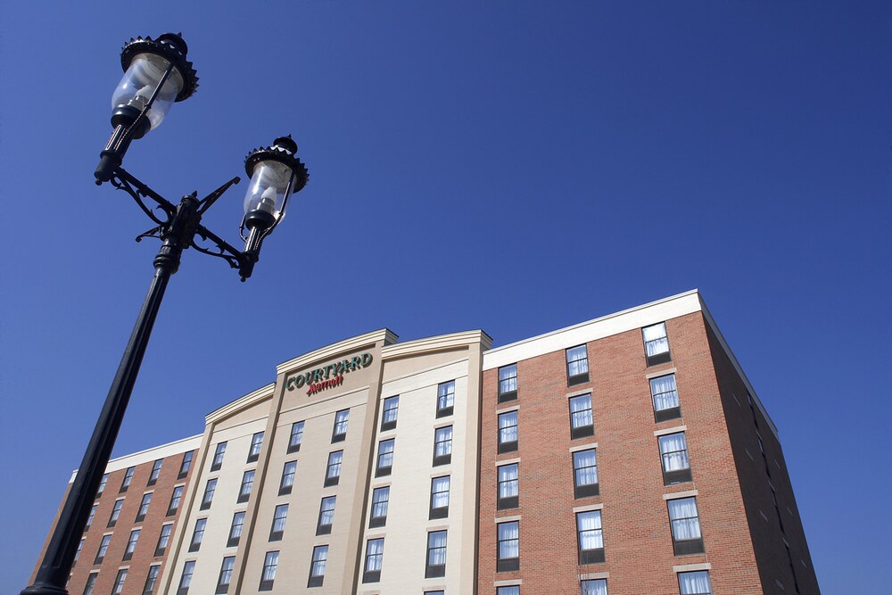 Book Courtyard By Marriott Hamilton In Hotels Courtyard By Marriott Hamilton