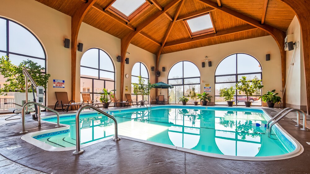 hotels in branson with indoor pool and breakfast