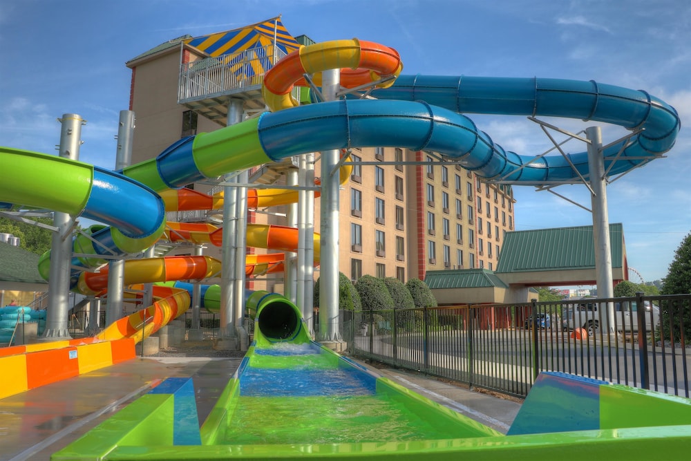 Country Cascades Waterpark Resort Pigeon Forge United States Of Country Cascades Waterpark Resort Pigeon Forge