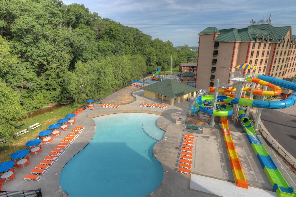 Budget Friendly Bliss: Saving Money At The Indoor Water Park Pigeon Forge. - 2eu03qh