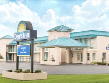 Book Days Inn West Point Ms In Hotels Days Inn West Point Ms