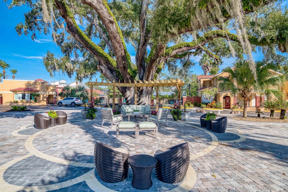 Book Villa 1565 in St. Augustine