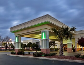 Top 10 Hotels In Pembroke North Carolina