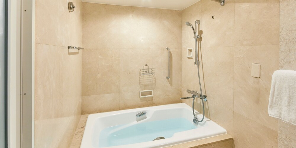 グランドニッコー東京ベイ 舞浜 ディズニーランドから近に位置して部屋が広いホテル 宿泊予約はホテルズドットコム