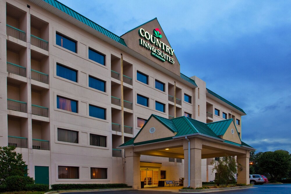 Book Country Inn Suites By Radisson Atlanta Downtown South At Country Inn Suites By Radisson Atlanta Downtown South At Turner Field Ga