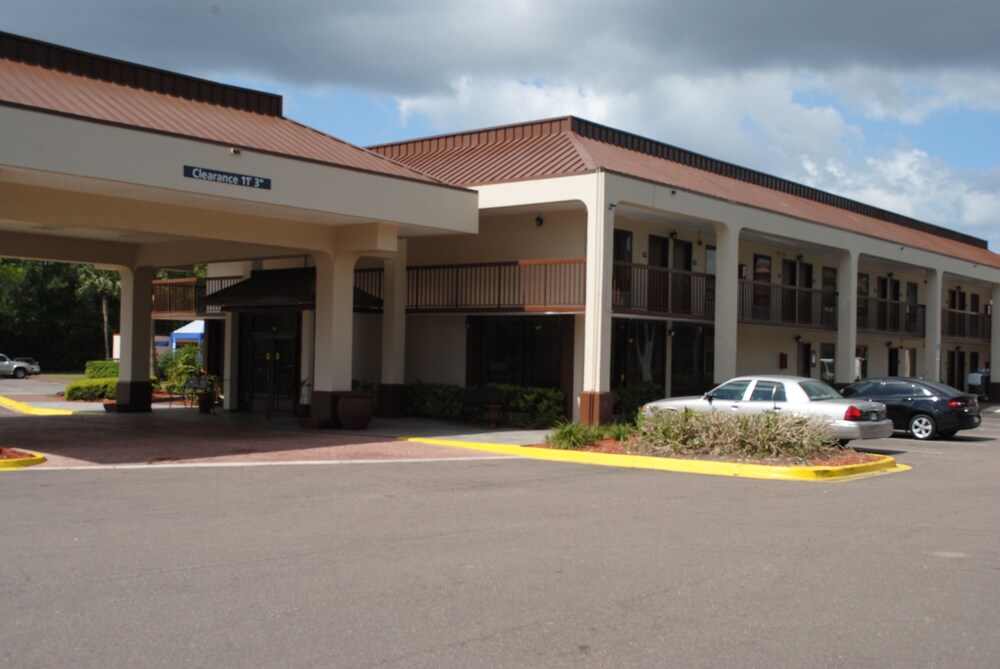 Book Days Inn By Wyndham Jacksonville Airport In Jacksonville Hotelscom