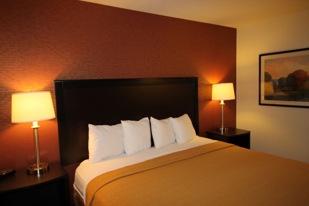 Book Quality Inn Buellton In Hotels Quality Inn Buellton Efficiency Room 1 King Bed Non Smoking
