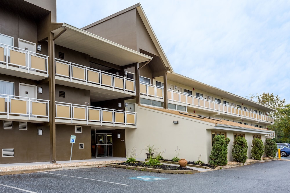 Book Days Inn By Wyndham Harrisburg North In Hotels Days Inn By Wyndham Harrisburg North