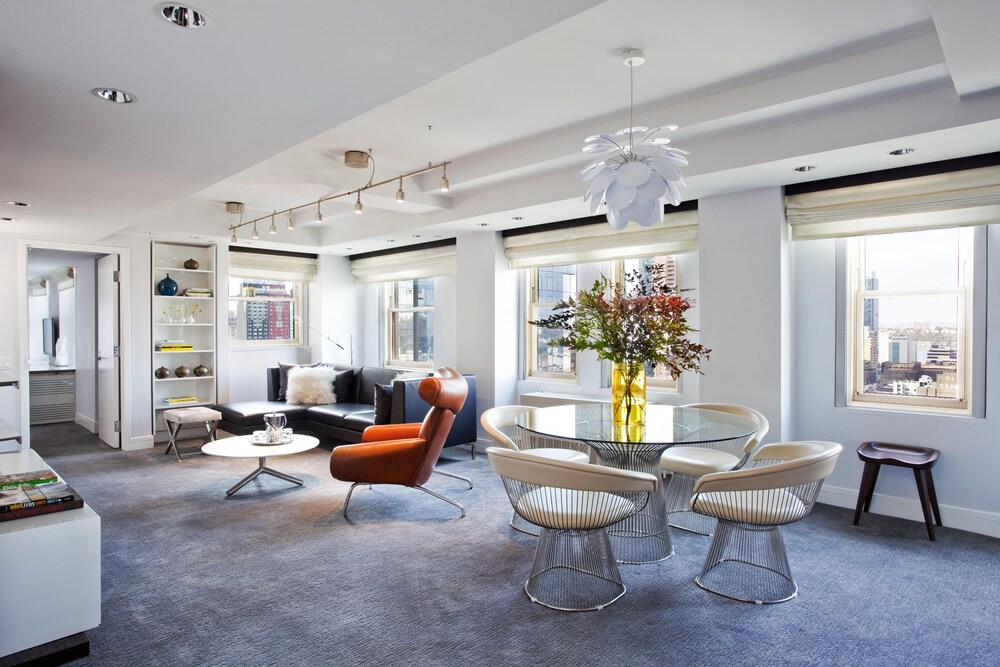 Book Row Nyc In New York Hotels Com