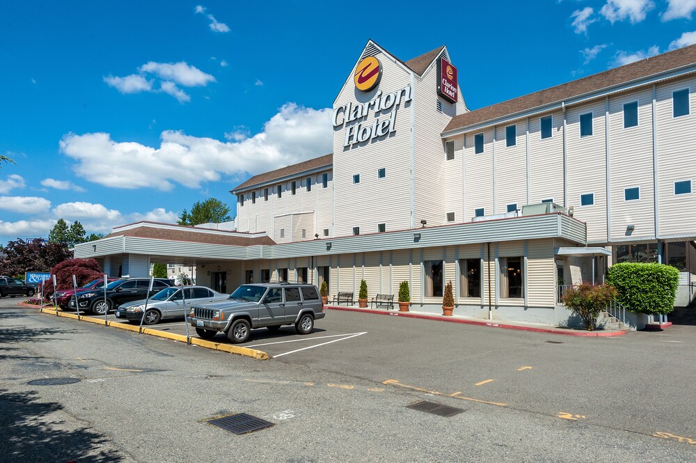 Book Clarion Hotel Seattle Airport In Seatac Hotels Clarion Hotel Seattle Airport Seatac
