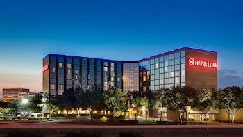 Foto Sheraton Houston Brookhollow Hotel di Houston