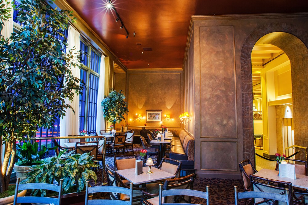 Mayflower Park Hotel Seattle United States Of America Seattle Hotel Discounts Hotels Com