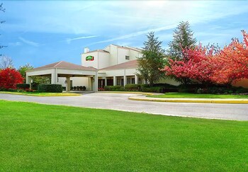 15 Closest Hotels To Moorestown Mall In