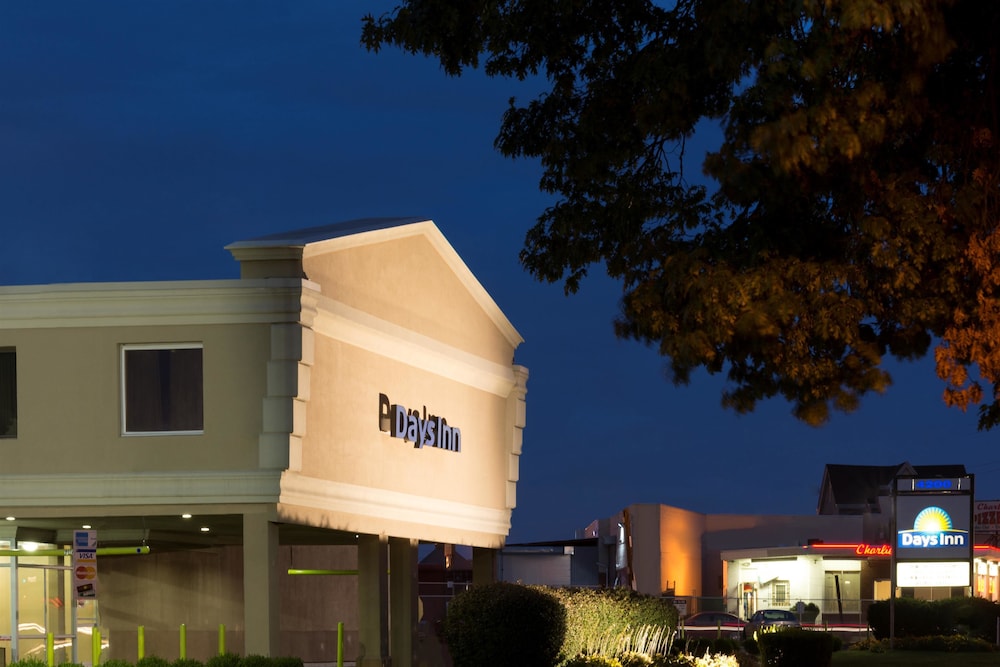 Book Days Inn Roosevelt Boulevard In Philadelphia Hotels Days Inn Roosevelt Boulevard Philadelphia