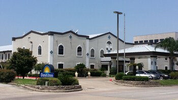 15 Closest Hotels To Baybrook Mall In Friendswood