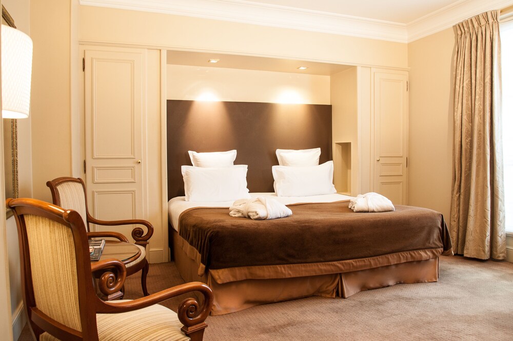 Saint James Albany Paris Hotel Spa Paris Info Photos Reviews Book At Hotels Com