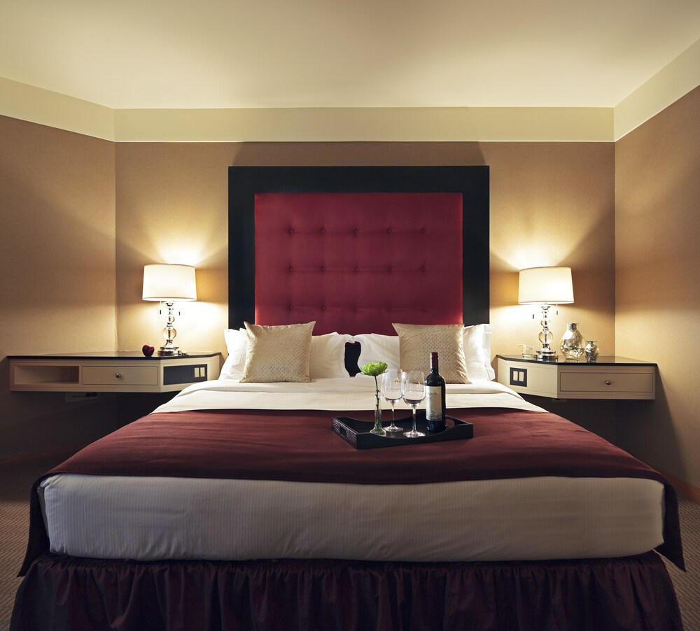 Book Metropolitan Hotel Vancouver, Vancouver, British Columbia - Hotels.com