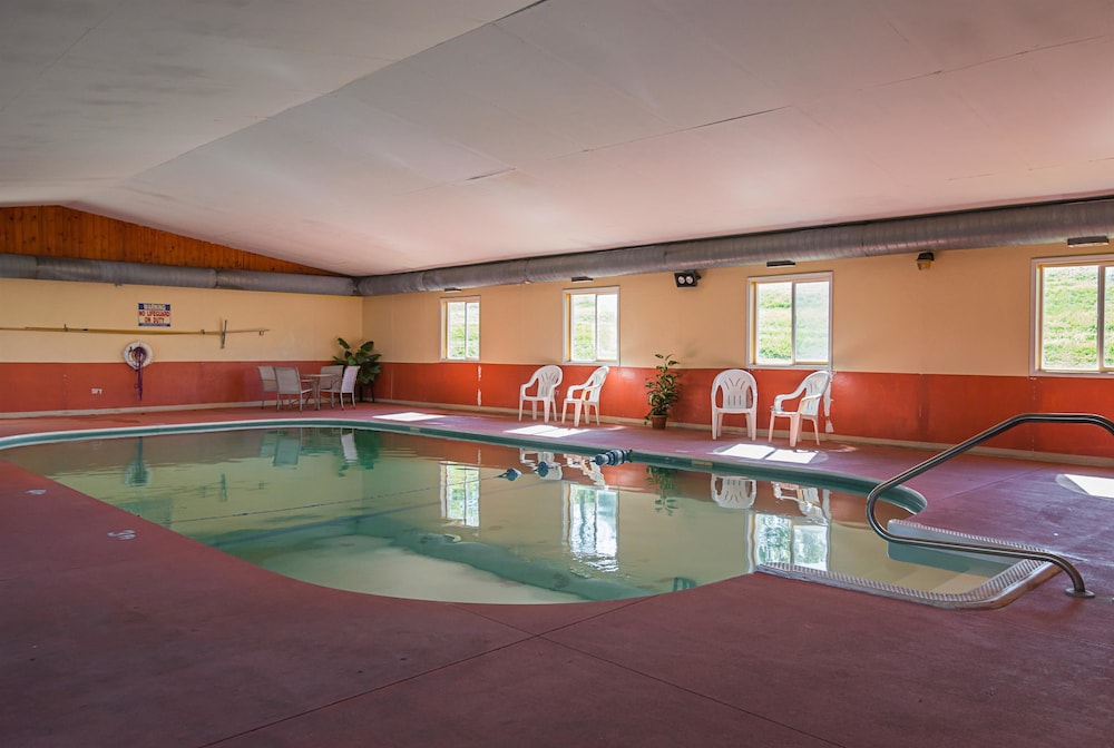 Book Motel 6 Hannibal Mo In Hotels Motel 6 Hannibal Mo Pool