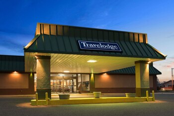 Top 10 Hotels In Three Rivers Michigan