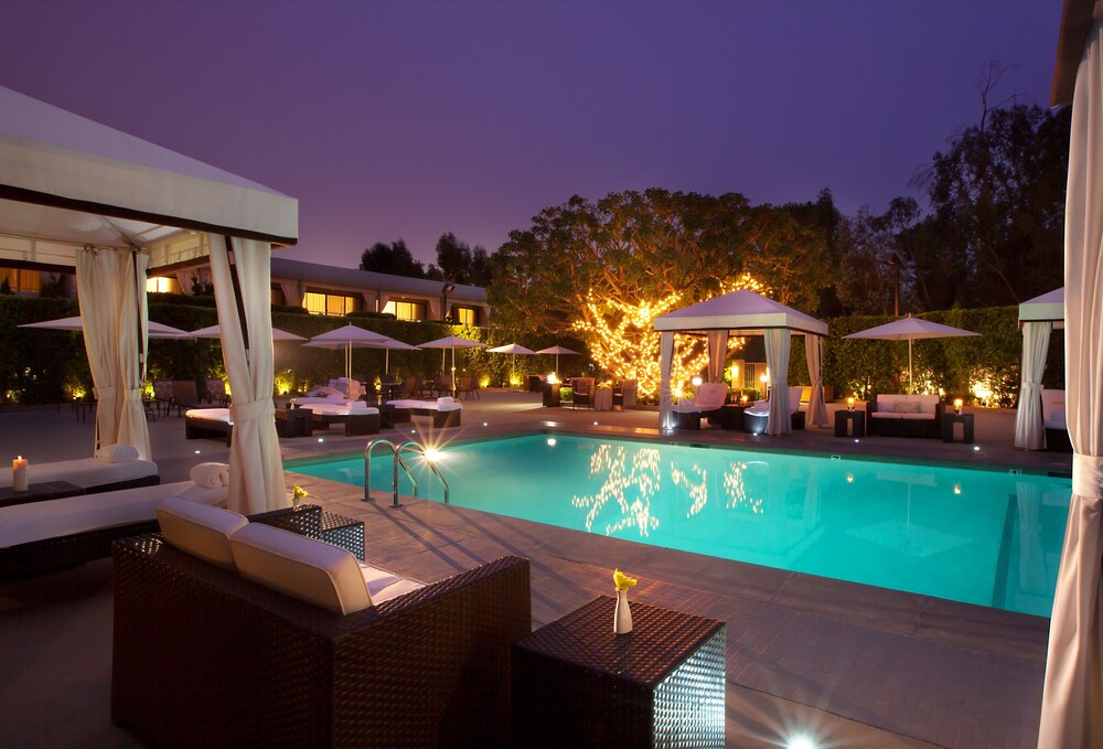Book Luxe Sunset Boulevard Hotel In Los Angeles Hotels Luxe Sunset Boulevard Hotel Los Angeles Outdoor Pool