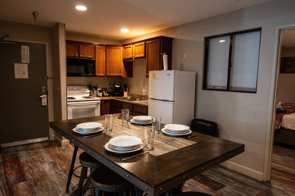 Book Empeiria High Sierra Hotel In Mammoth Lakes Hotels Com