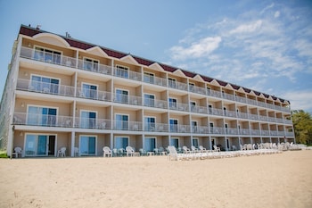 Top 10 Traverse City Hotels Near Village At Grand Commons Top 10 Traverse City Hotels Near Village At Grand Commons Michigan