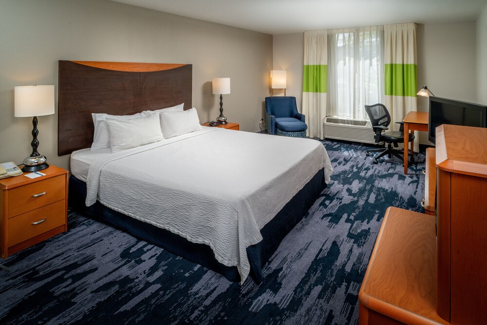 Book Fairfield Inn Suites By Marriott Beckley In Beckley Hotelscom