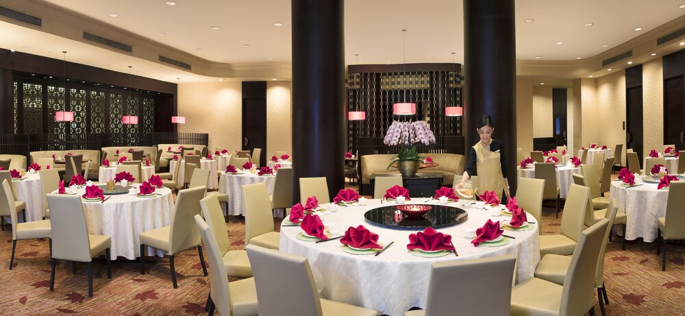 Book Holiday Inn Singapore Atrium In Hotels