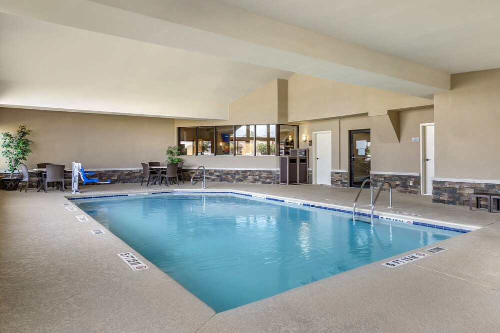 Book Comfort Suites Near Robins Air Force Base In Warner Robins Hotelscom