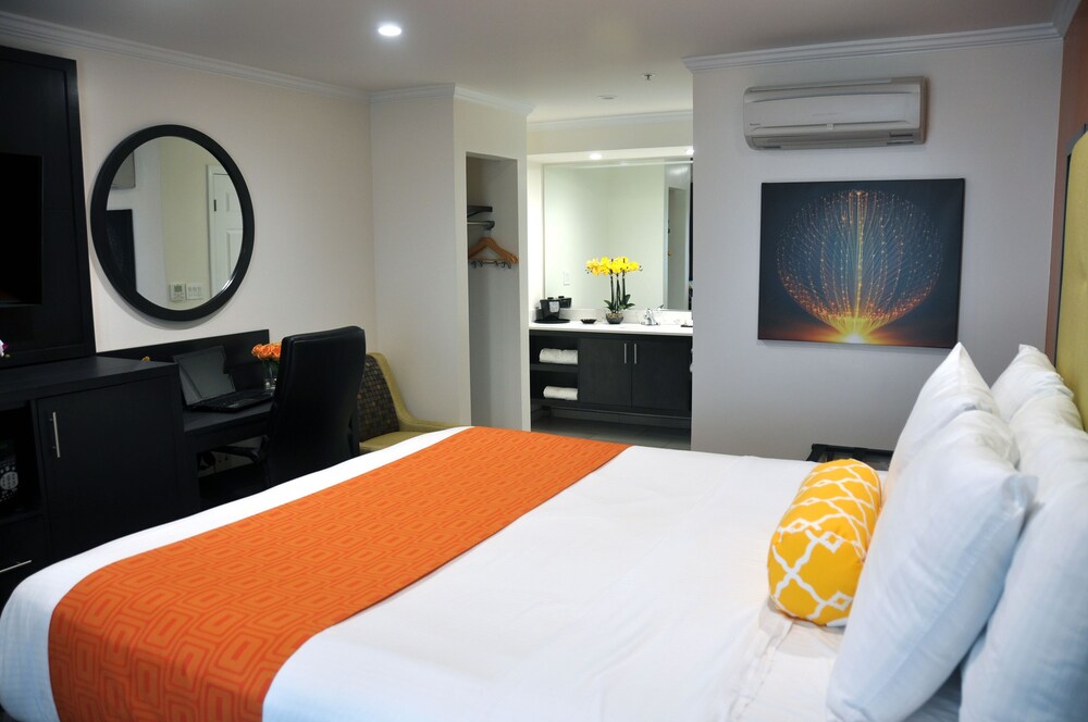Pavilion Inn In San José Hotels Pavilion Inn San José