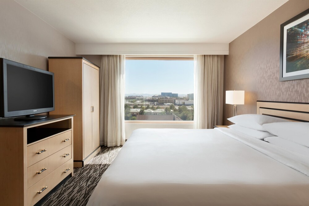 Book Embassy Suites By Hilton Convention Center Las Vegas In Las Vegas Hotels Com