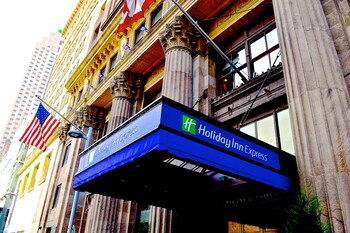 15 Closest Hotels To Firstenergy Stadium In Cleveland